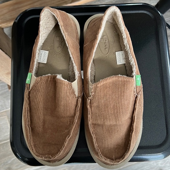 Chestnut sanuks - Picture 1 of 3